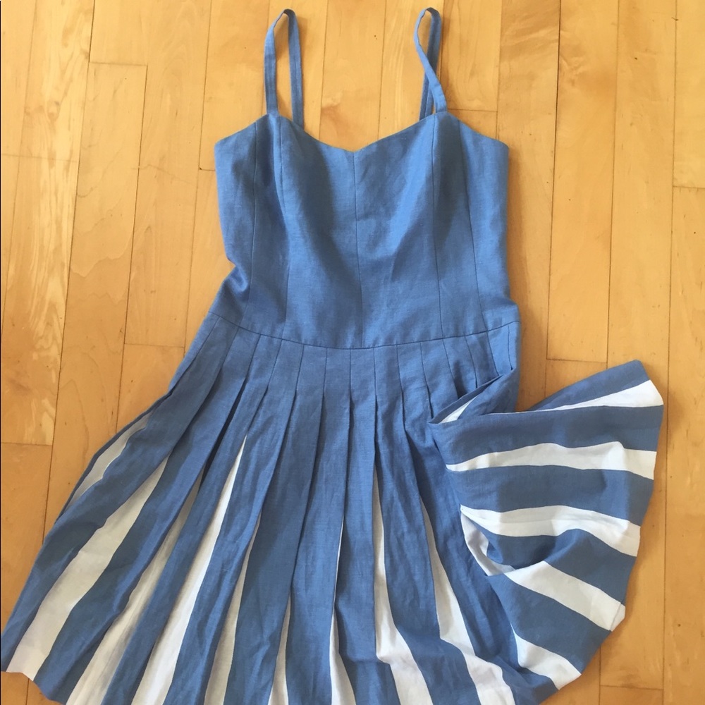 Linen sun dress with contrast pleating